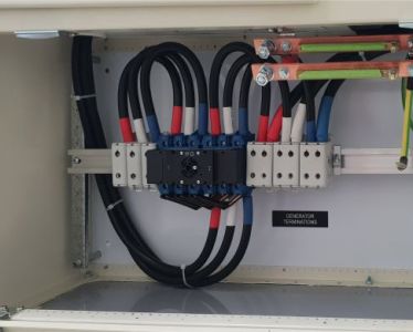changeover switch with clampo pro terminals and e/n bar